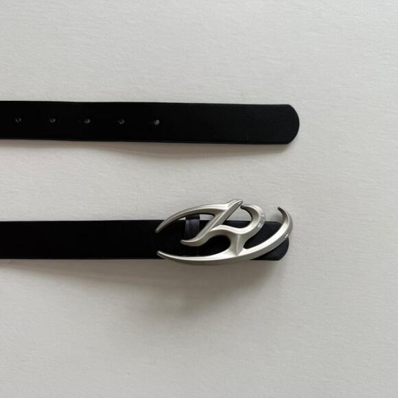 Y2K Silver and Black Leather Belt with Bold Design - Picture 3 of 7